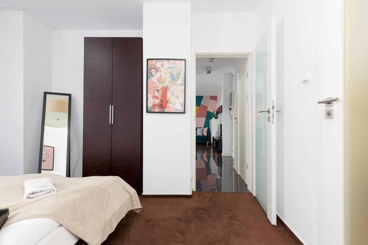 Residence on Wspólna Str. Apartment Warsaw by Renters Zewnętrze zdjęcie
